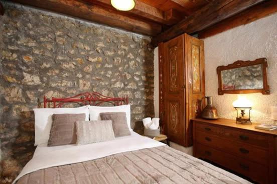 Вилла Mariolata Stone House Lilaia Экстерьер фото