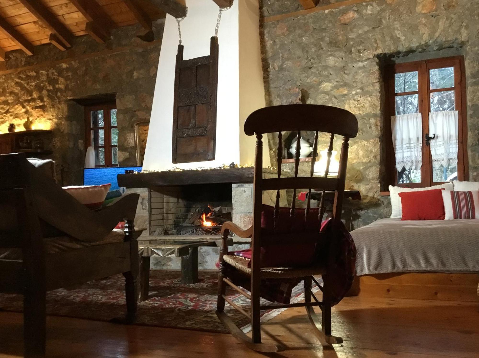 Вилла Mariolata Stone House Lilaia Экстерьер фото