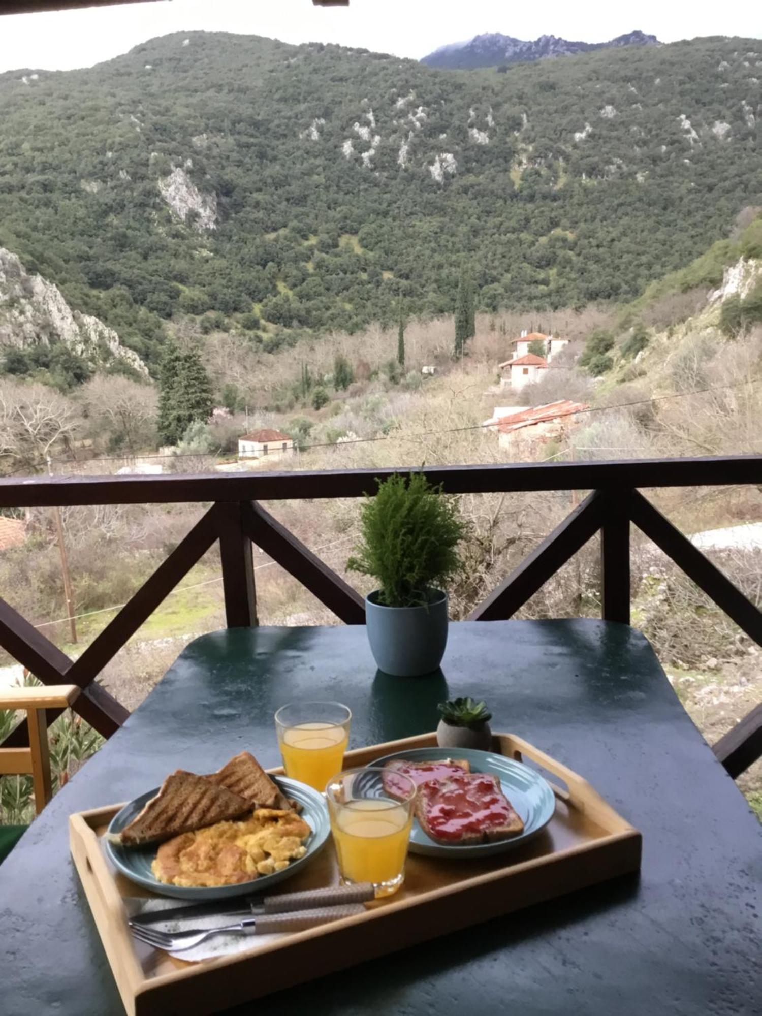 Вилла Mariolata Stone House Lilaia Экстерьер фото